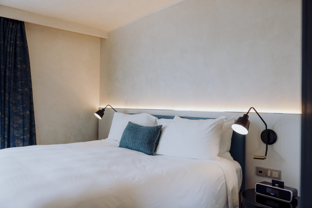 Modernes Hotelzimmer, Marriott Renaissance Barcelona Hotel