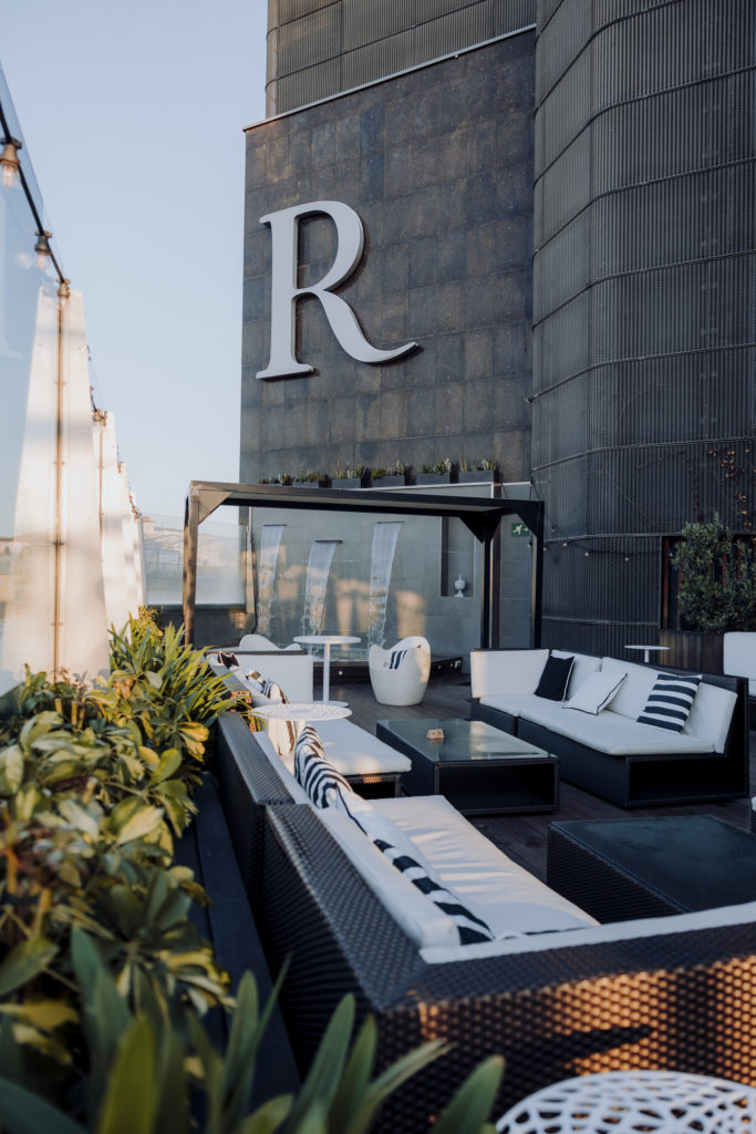 Dachterrasse mit Restaurant, Marriott Renaissance Hotel Barcelona