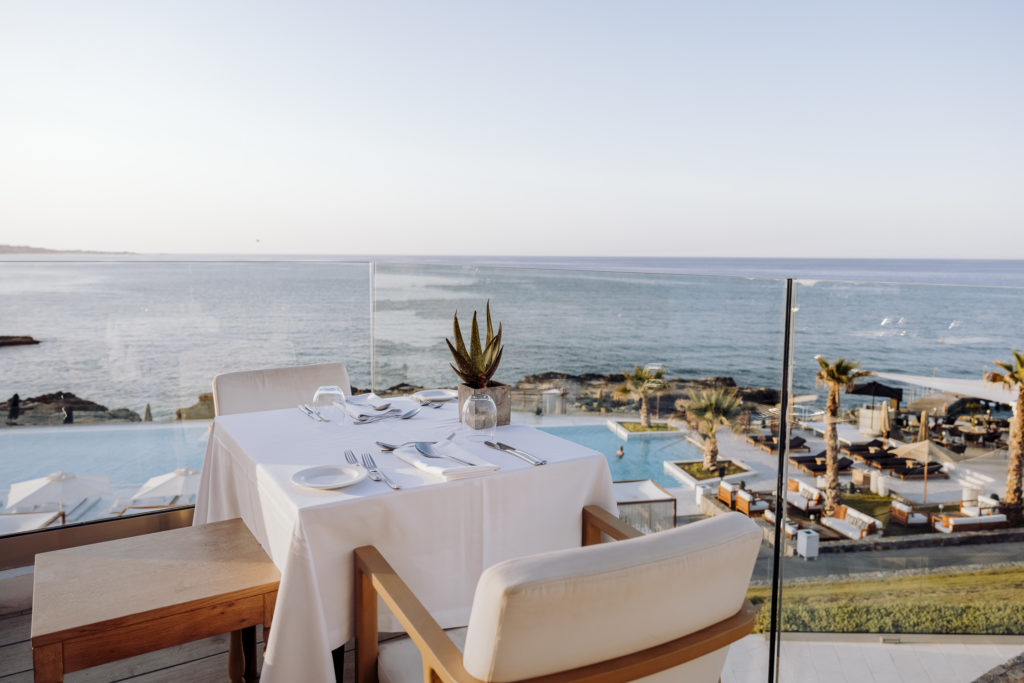 Abendessen am Meer im Abaton Resort & Spa, Kreta, Griechenland