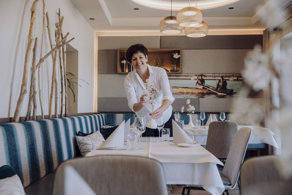 Gastgeberin im Landgasthaus Fischerwirt