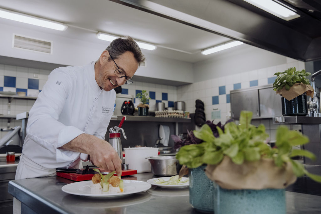 Koch im Landgasthaus Fischerwirt, Ernsthofen Niederösterreich