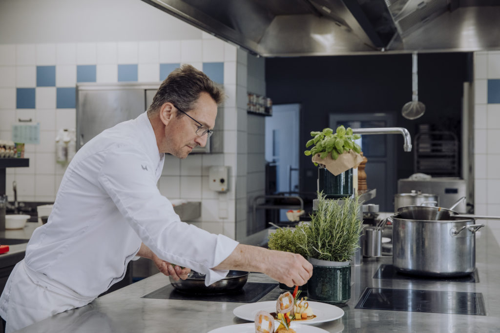 Haubenkoch Harthaller im Landgasthaus Fischerwirt, Ernsthofen Niederösterreich