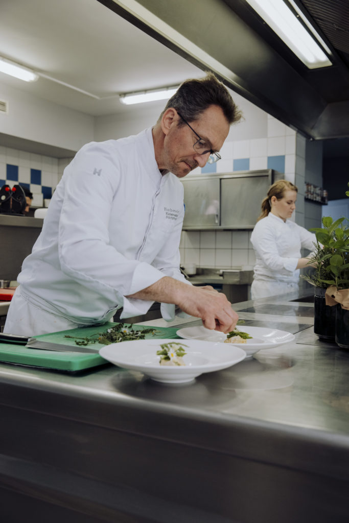 Zubereitung Vorspeise im Landgasthaus Fischerwirt, Ernsthofen Niederösterreich