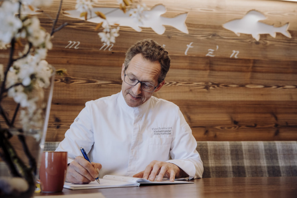 Küchenchef vom Landgasthaus Fischerwirt schreibt neue Rezepte