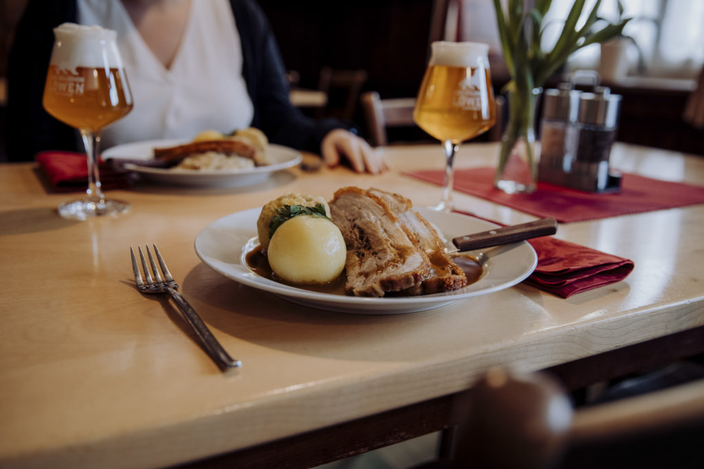 Schweinsbraten mit Kartoffelknödel, Wirtshaus Zum Goldene Löwen, Maria Taferl Niederösterreich