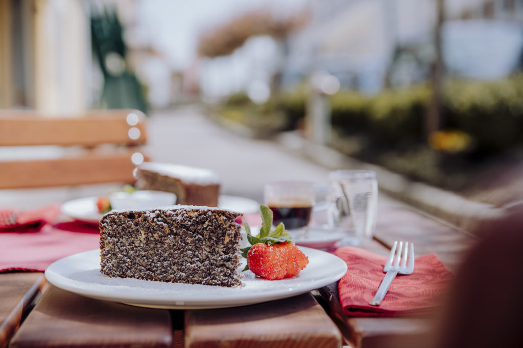 Mohnkuchen mit Erdbeeren, Wirtshaus Zum Goldene Löwen, Maria Taferl Niederösterreich