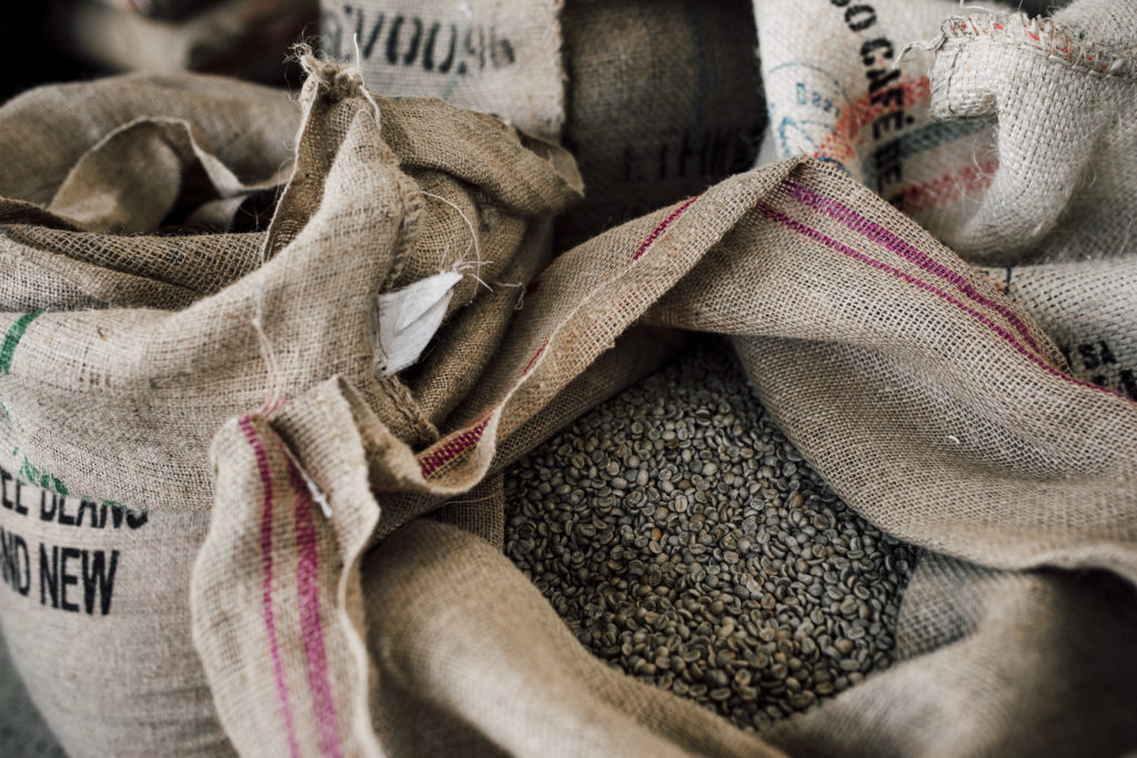 Kaffeebohnen, Kaffeerösterei Coffeerence Saalfelden, Salzburg