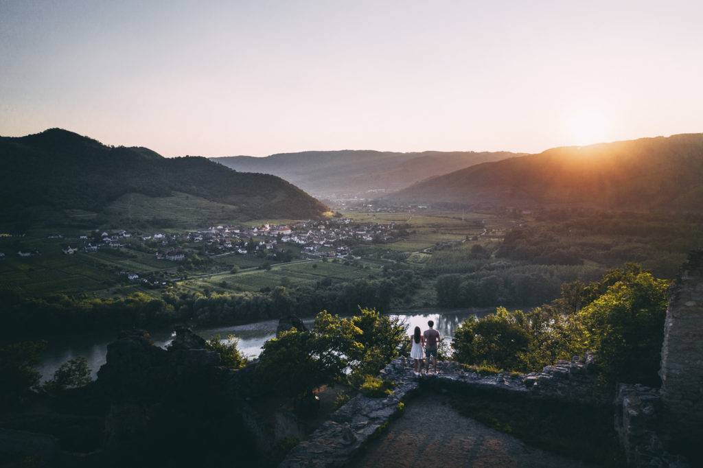 Drohnenaufnahme vom Ausblick der Burgruine Dürnstein, Wachau