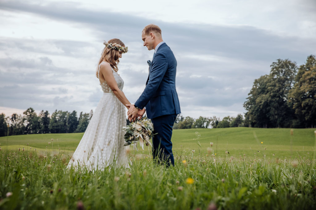 Boho Brautpaarshooting in der Natur, Hochzeit in Salzburg